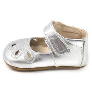 Baby girls leather mary jane shoe in silver glitter with flower toe side view