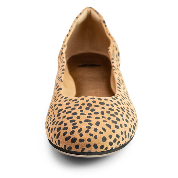 POLILLA Ballet Flat (Women) | Spotted Caramel