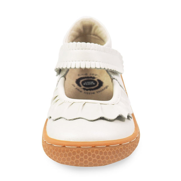 Ruche Mary Jane shoes for little girls in white pearl leather, front view