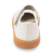 Ruche Mary Jane shoes for little girls in white pearl leather, heel view